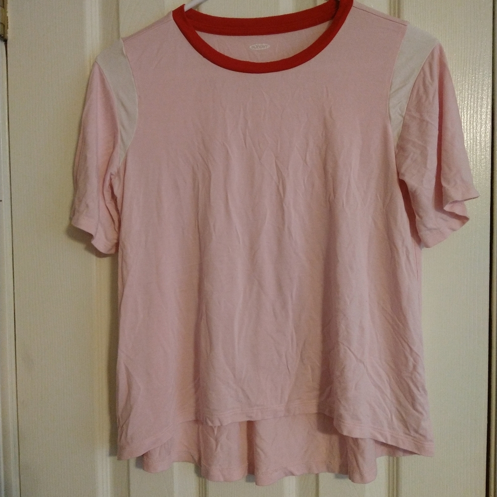 Pink Old Navy tee